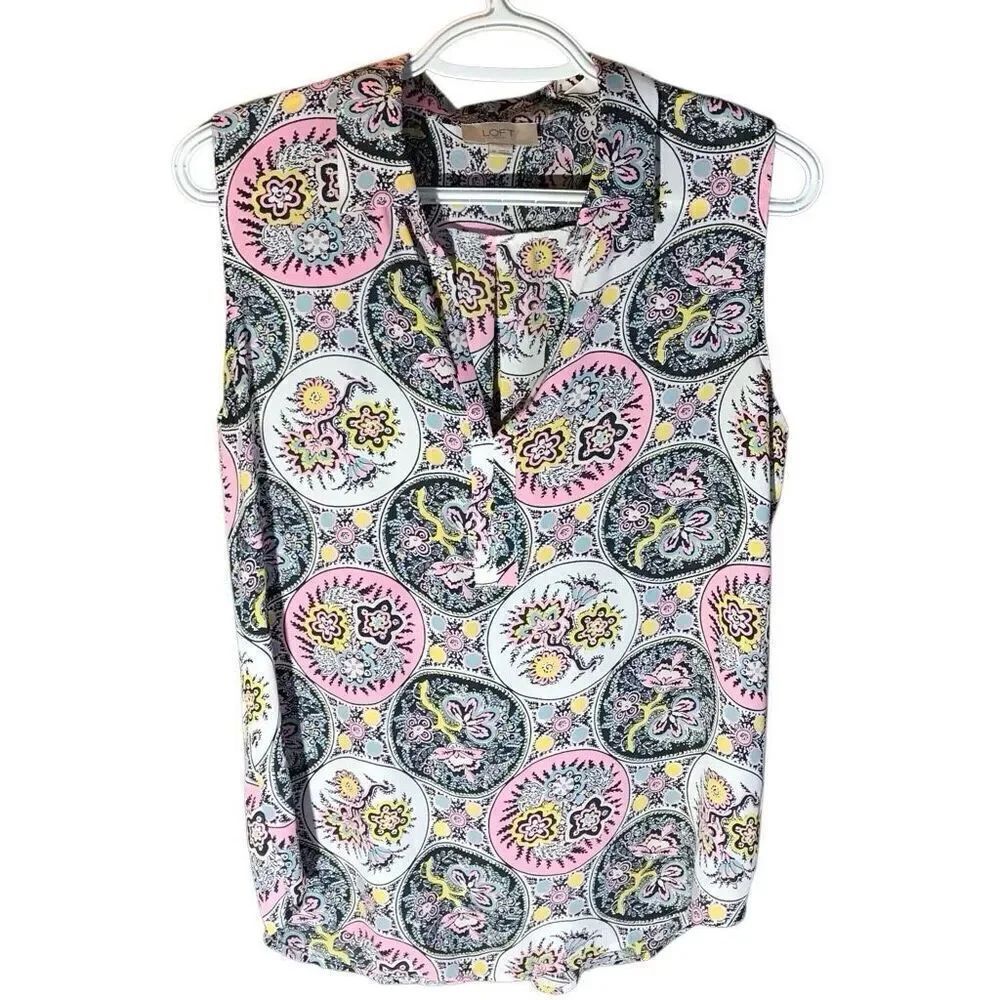 Loft Outlet Top Sleeveless Blouse top Pink blue floral Size Medium